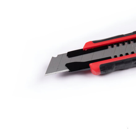 Нож Sanitoo с сегментированным лезвием 18 мм в Самаре 